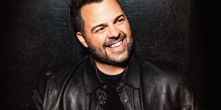 Νίκος Απέργης – «Χίλια Χρόνια»Το νέο του single ακούγεται δυνατά!