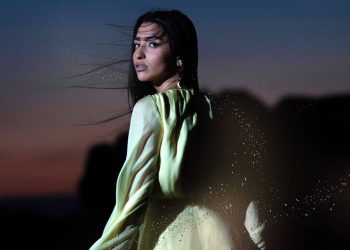 Αναστασία – «Φλόγα» | Top5 στο Greek Airplay Chart