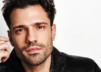 Κωνσταντίνος Αργυρός – «Τι Να Πεις Για Μένα ‘24 Live Version»Το music video για τη νέα του επιτυχία!