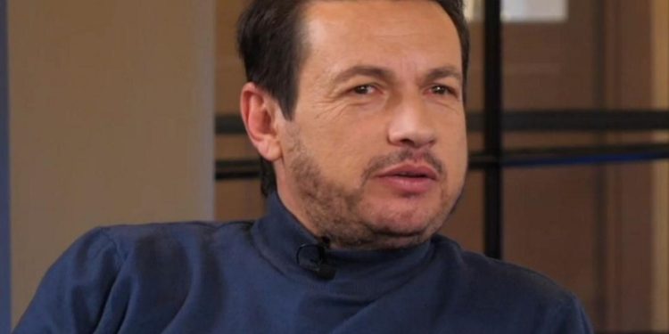 Σταύρος Νικολαΐδης: «Οι γονείς μου δεν θα έπρεπε να είναι ποτέ μαζί»