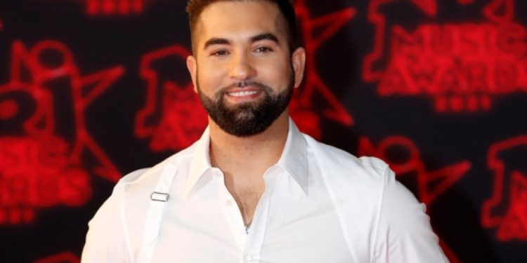 Πυροβόλησαν στο στήθος τον τραγουδιστή Κεντί Ζιράκ