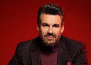 Πάνος Κιάμος: «Μόνος Μου» το νέο του single