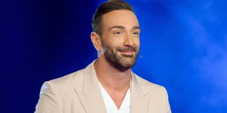 Η εξωπραγματική 3όροφη βίλα του Νίκου Κοκλώνη