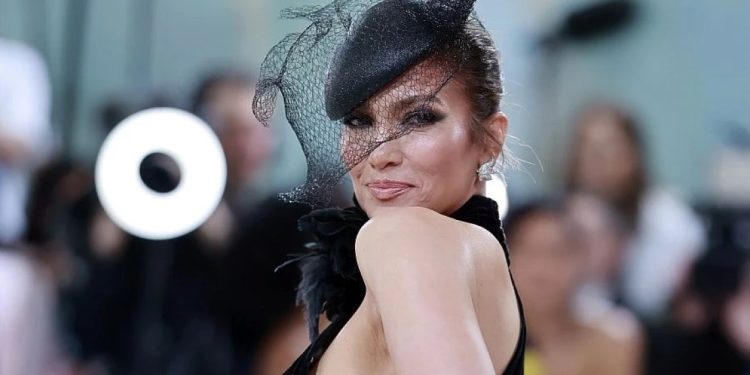 Τζέι Λο: Πάτωσε το νέο της άλμπουμ