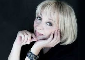 Η «μεγάλη» κυρία του ελληνικού τραγουδιού Αλέκα Κανελλίδου σε δύο σπάνιες εμφανίσεις