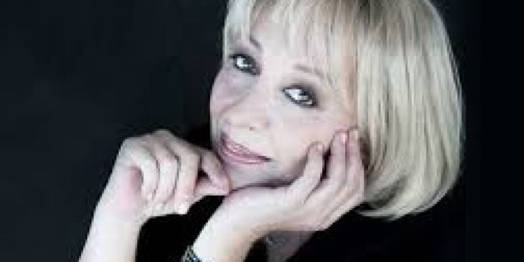 Η «μεγάλη» κυρία του ελληνικού τραγουδιού Αλέκα Κανελλίδου σε δύο σπάνιες εμφανίσεις