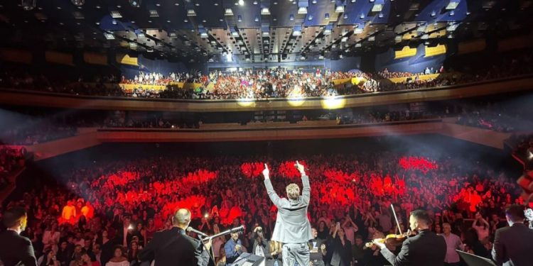 Ο Κωνσταντίνος Αργυρός «μάγεψε» τα πλήθη της Βουλγαρίας