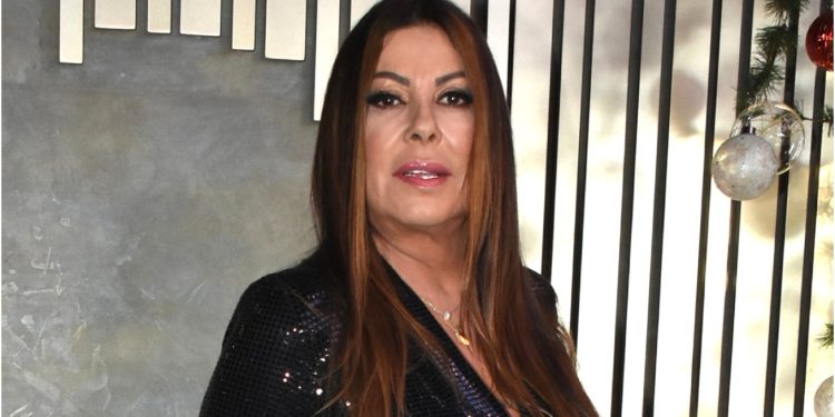 Άντζελα Δημητρίου: Μήνυση κατά του κουμπάρου της κόρης της