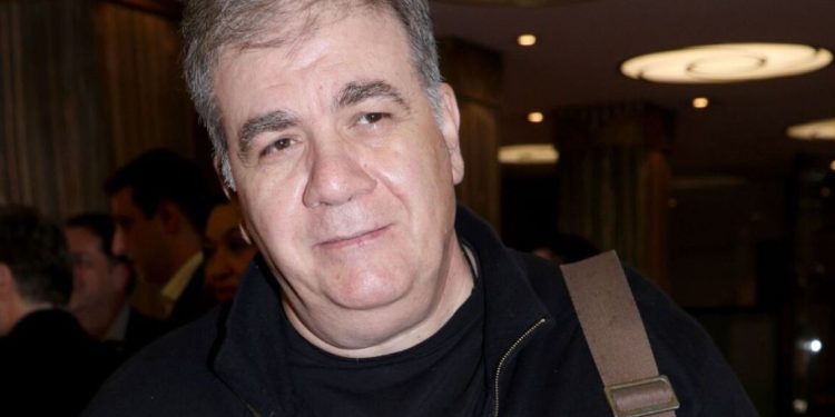 Δύσκολη νύχτα για τον Δημήτρη Σταρόβα – Υπέστη κολπική μαρμαρυγή