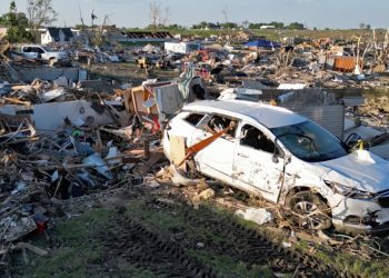 ΗΠΑ: Φονικός ανεμοστρόβιλος – Δεκάδες οι τραυματίες