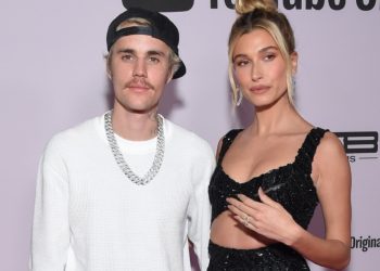 ‘Εγκυος η Χέιλι Μπίμπερ – Η ανάρτησή της στα social media