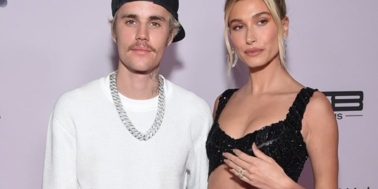 ‘Εγκυος η Χέιλι Μπίμπερ – Η ανάρτησή της στα social media