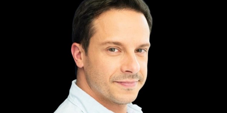 Δημήτρης Μακαλιάς: «Μου αρέσει η τηλεόραση αλλά ο κιτρινισμός με κουράζει»