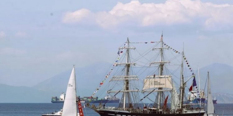 Η Ολυμπιακή Φλόγα φτάνει στη Μασσαλία – Η μεγαλειώδης υποδοχή