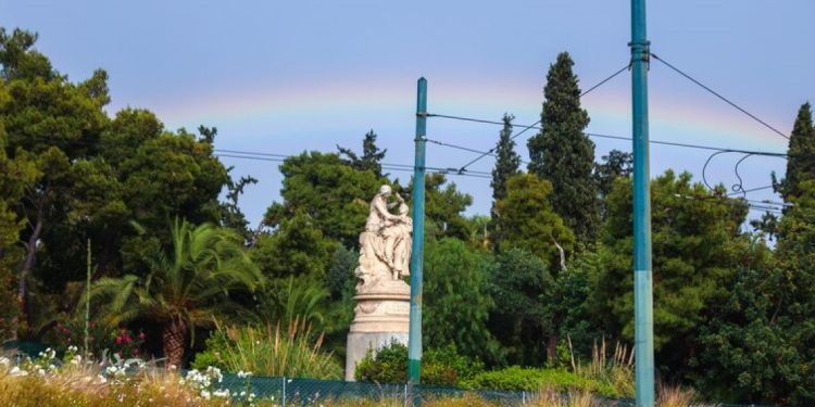 Γουδή: Το σπάνιο τριπλό ουράνιο τόξο