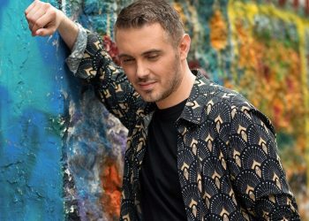 Μιχάλης Χατζηγιάννης: Ξεκινά την περιοδεία του από το Θέατρο Βράχων