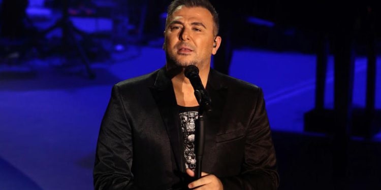 Το νέο τραγούδι του Αντώνη Ρέμου «Αδιάβαστα Μηνύματα»