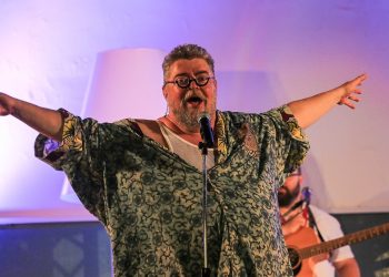 Σταμάτης Κραουνάκης «Πιάνει Ο Έρωτας Δουλειά»