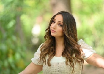 Το νέο καλοκαιρινό τραγούδι της Κρίνθη Ζήρα