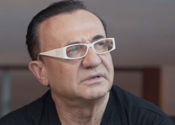 «Block» από τον Λευτέρη Πανταζή