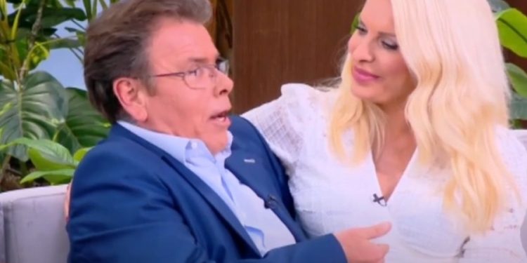 Παπανώτας σε Μενεγάκη: «Με έβαλε η Σταματίνα να σε ρωτήσω τι θα κάνεις του χρόνου»