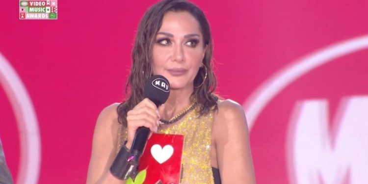 Δέσποινα Βανδή: «Καμία ανοχή στη βία»