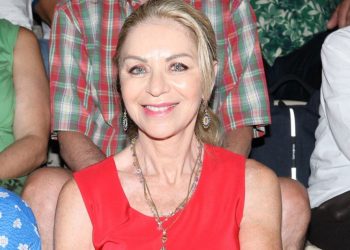 Έλλη Στάη: Η κομψή της εμφάνιση στην Επίδαυρο