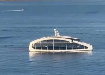 Μύκονος: Υπερπολυτελές φουτουριστικό γιοτ αξίας σχεδόν μισού δισ. ευρώ