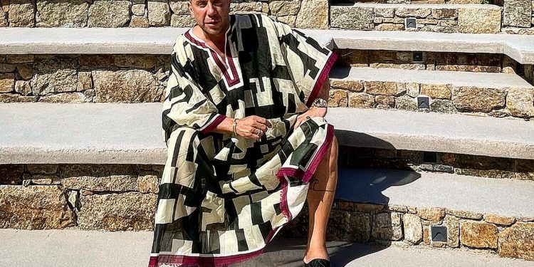 Γιώργος Μαζωνάκης: «Μια συγγνώμη δεν φτάνει για να τα αλλάξει όλα» 