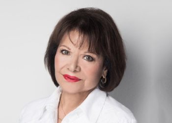 Πίτσα Παπαδοπούλου: «Κανένας που αγαπάει πραγματικά, δεν δίνει χαστούκι»