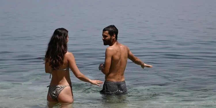 Νέο trend στο Tik tok: Μπάνιο με…μπύρα – Η νέα επικίνδυνη μόδα