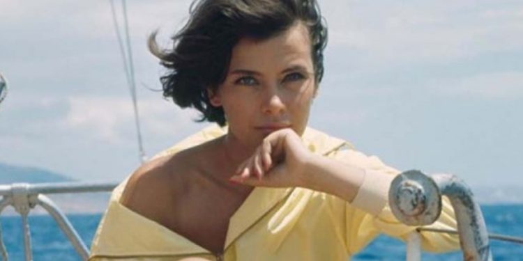 Συμπληρώθηκαν 32 χρόνια από τον θάνατο της Τζένης Καρέζη