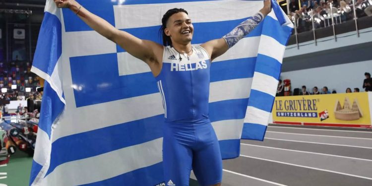 Εμμανουήλ Καραλής: Χρυσή αποθέωση στα social media για τον ιπτάμενο Manolo 