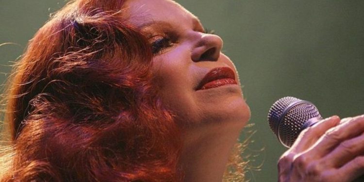 Όταν η Milva τραγούδησε Θάνο Μικρούτσικο