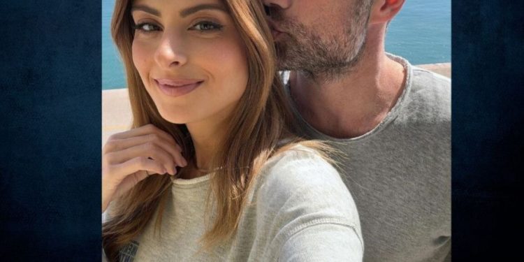 Ανθή Σαλαγκούδη: Φωτογραφίζεται αγκαλιά με τον Κοσμά Κουμιανό στη Κέα