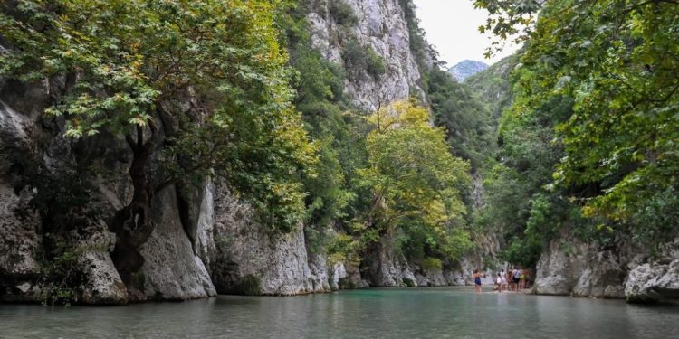 Αχέροντας: Μια βόλτα στις μυθικές Πύλες του Άδη και του κάτω κόσμου