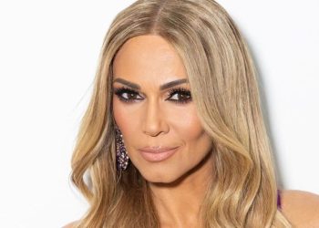 Στο νοσοκομείο η Έλλη Κοκκίνου – Ακυρώθηκε η  συναυλία της στη Λακωνία