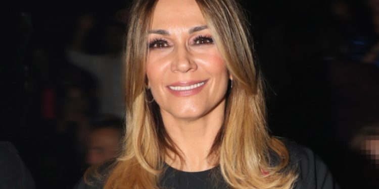 Έλλη Κοκκίνου: Επιστρέφει στις νυχτερινές πίστες