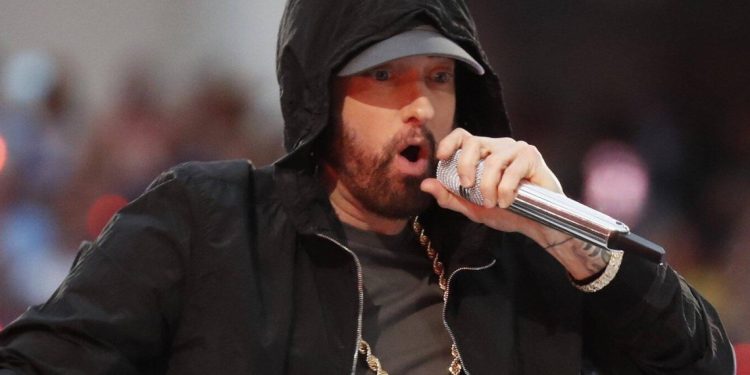 Ο Eminem «τσακώνεται» με τον…κακό εαυτό του σε AI συνέντευξη