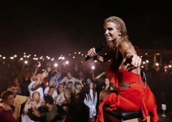 Κατερίνα Λιόλιου: «Βροχή» αντιδράσεων μετά την απόφαση της να τραγουδήσει Πρωτοψάλτη