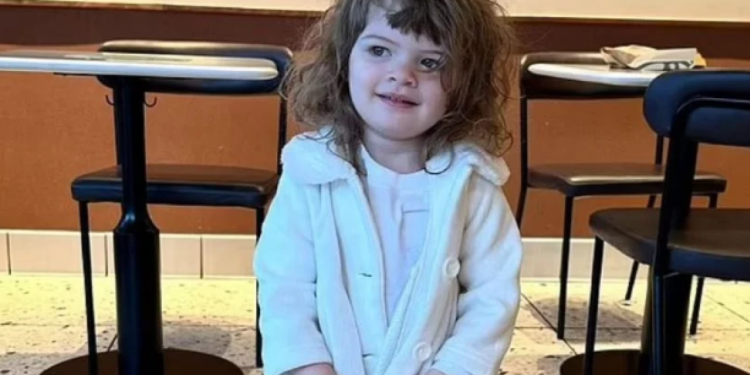 Πατέρας κλείδωσε την κόρη του στο αμάξι για να παίξει PlayStation και αυτή…πέθανε