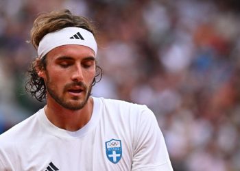 Ο Στέφανος Τσιτσιπάς με ανακοίνωση του έκανε γνωστό ότι ο πατέρας του δεν θα είναι πλέον προπονητής του