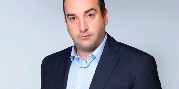 Χάρης Βαφειάς: Ο… γκαζιάρης Έλληνας εφοπλιστής με τα 20 αυτοκίνητα