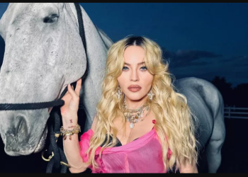 Madonna: Αποχαιρετά το καλοκαίρι με αποκαλυπτικά εσώρουχα