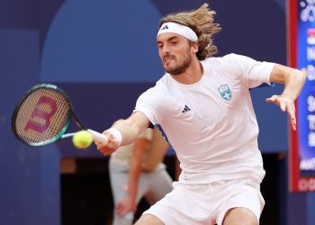 Τσιτσιπάς: «Μαλώνουν συνεχώς και μπροστά σε όλους», λέει για τους γονείς του