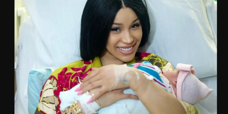 Η Cardi B γέννησε το τρίτο της παιδί