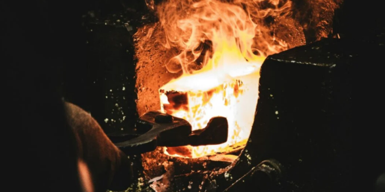 Έτσι βγήκε η φράση «διά πυρός και σιδήρου»