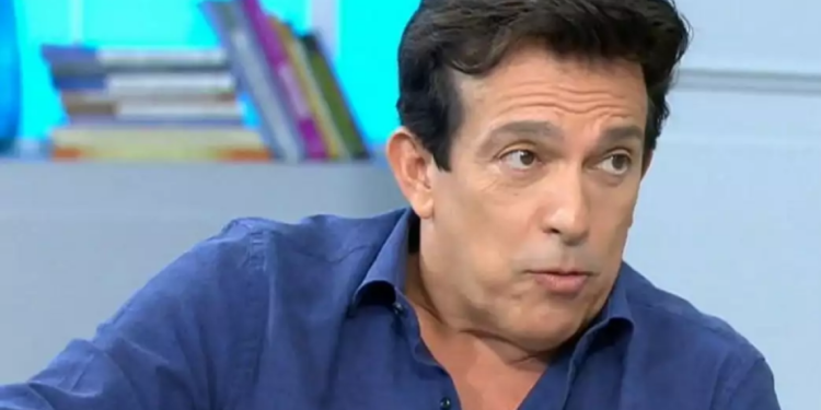 Δημήτρης Γιώτης: «Αισθάνομαι gay ανάμεσα στους straight»