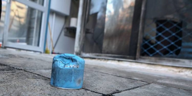 Περιστέρι: Επίθεση με γκαζάκια σε ταβέρνα