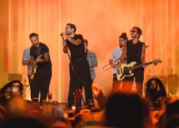 ΜΕΛΙSSES: Γιόρτασαν τα 15 χρόνια τους  με μια φαντασμαγορική συναυλία  – «Μάγεψαν» 20.000 θεατές